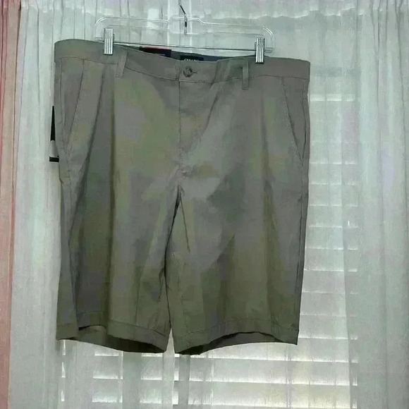 NWT Chaps Men’s Performance Flat Front Shorts Sz 38 Item#7B - Picture 6 of 6